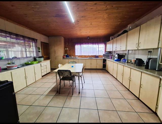 3 BEDROOM HOUSE FOR SALE IN RIVERSDALE